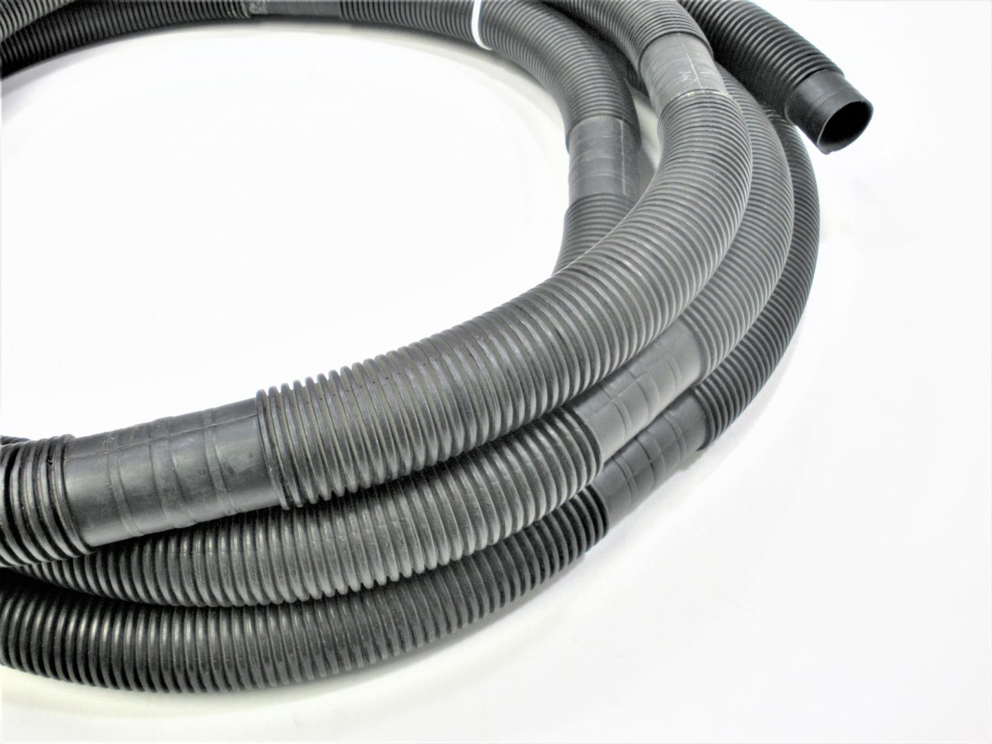 mickel-dhanoolal-corrugated-conduit-lkf-scaled