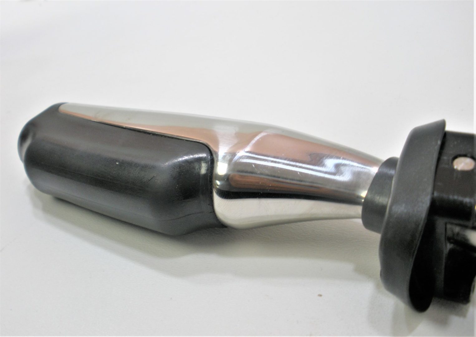 mickel-dhanoolal-grandslam-series-handle-wefiojfjiowqio-scaled