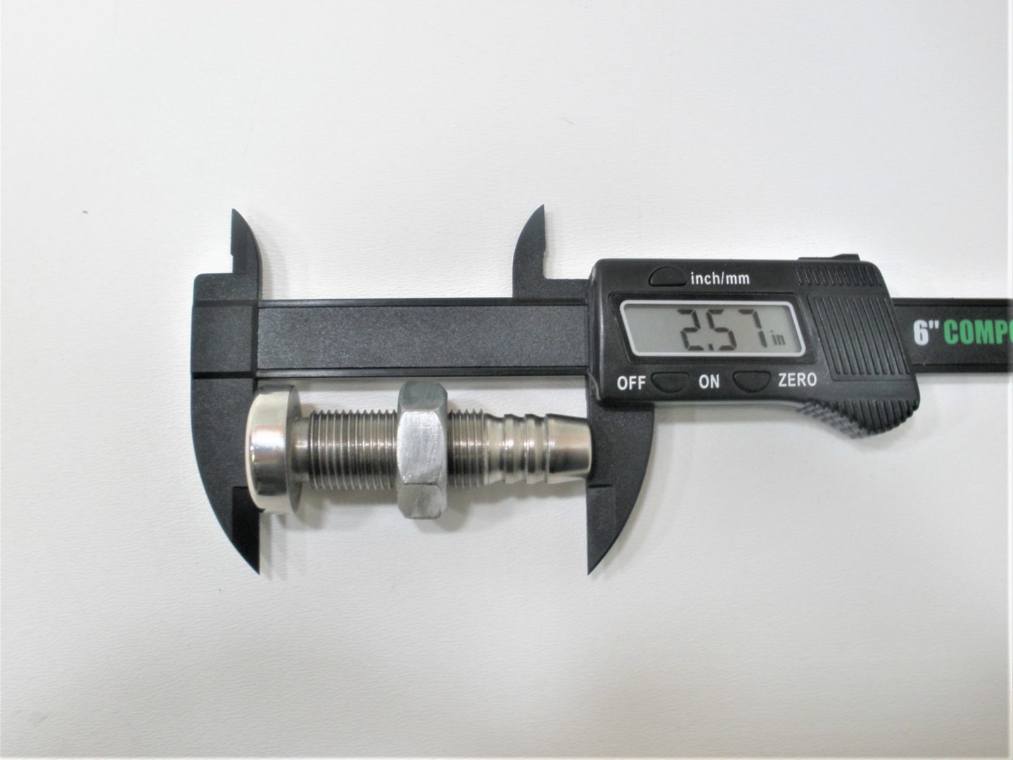 mickel-dhanoolal-stainless-steel-thru-hull-wefwpogiropi-scaled