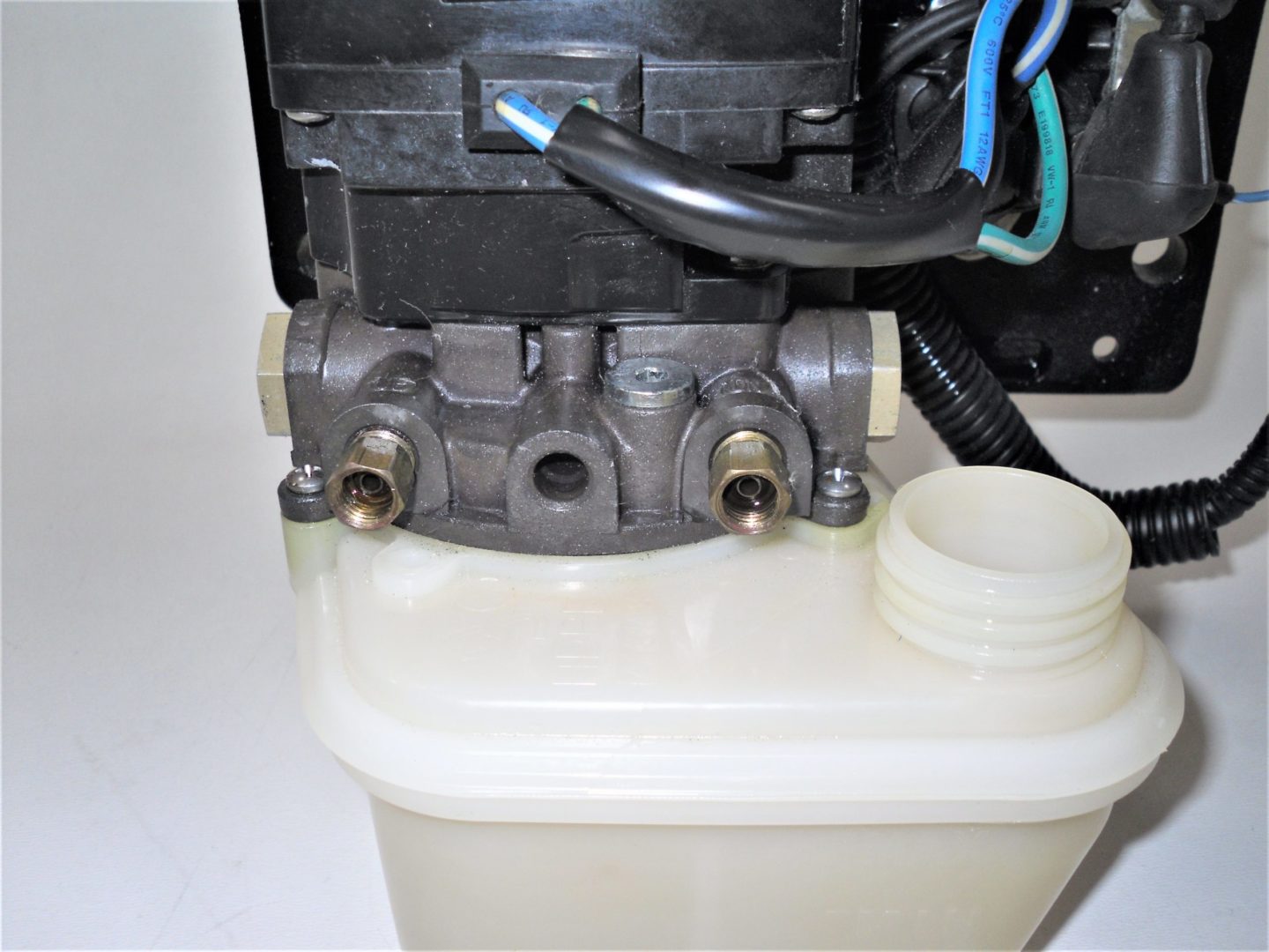 Mercury 8M0083288 Marine Outboard Engine Motor Hydraulic