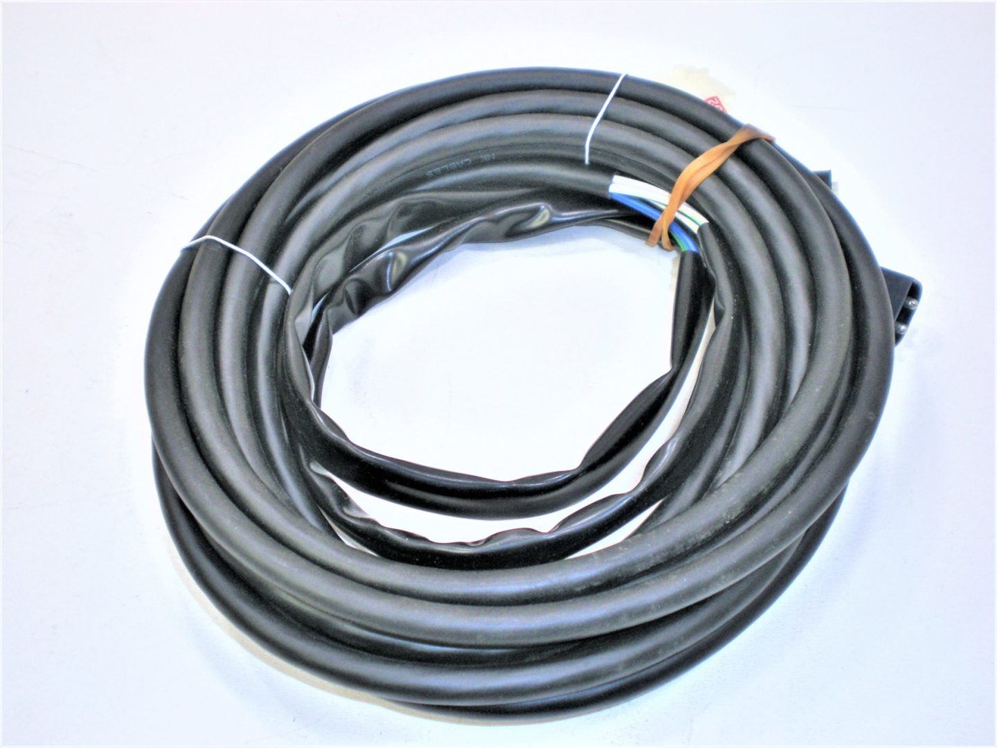 erik-cable-trunk-volvo-dfghjpoiqwert-1-10-scaled