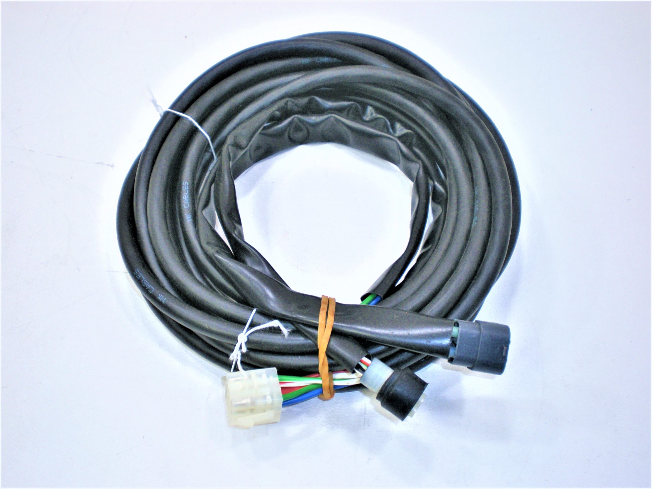 erik-cable-trunk-volvo-dfghjpoiqwert-1-3-scaled