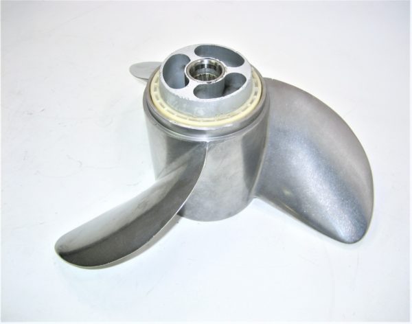 erik-f-rear-volvo-prop-sdfghsjdfgbdf-1-3