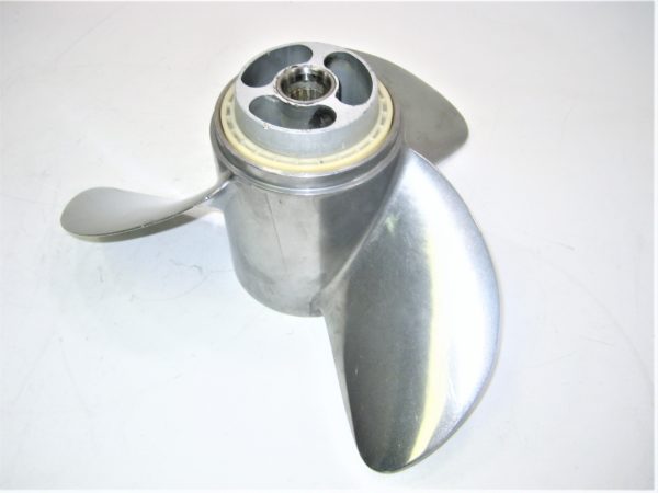 erik-f-rear-volvo-prop-sdfghsjdfgbdf-1-4