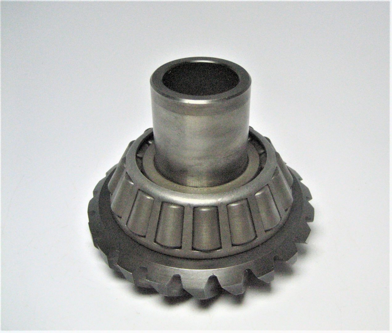erik-gear-iuytlkjnbvc-1-3