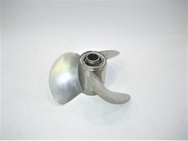 erik-volvo-prop-asdfghcvbndfg--scaled