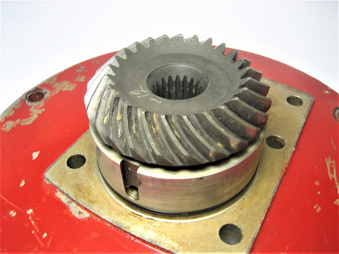 erik-volvo-red-bearing-housing-fghjdfghjsdf-1-8-scaled
