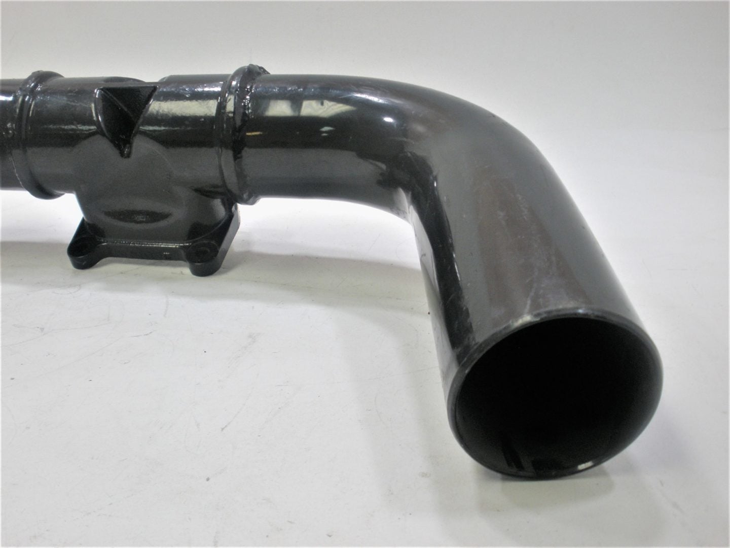 mickel-dhanoolal-volvo-penta-exhaust-y-pipe-no-number-lkjasdfuqwermidcfkwleliquwerhfgiou-1-2-scaled