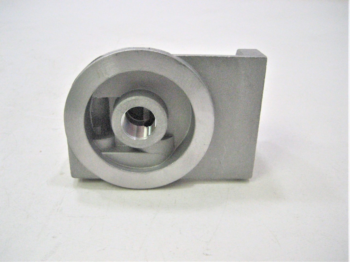 crusader-oil-filter-header-r079066_eh_982020-9-