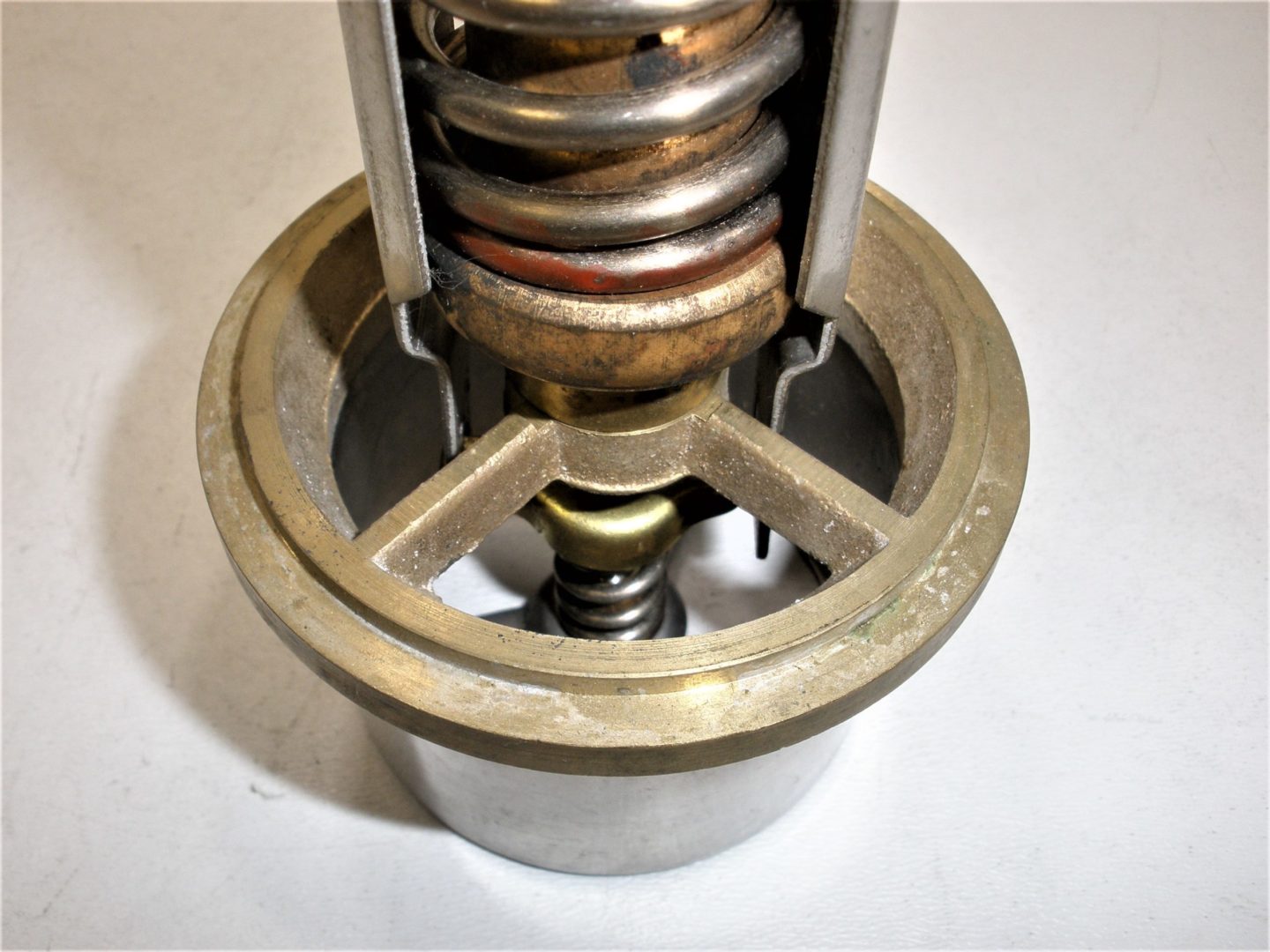 detroit-diesel-thermostat-05102112-_md_-9-9-20-oierjfpwioerfjperiojmvnm-vnmxcvn-8-