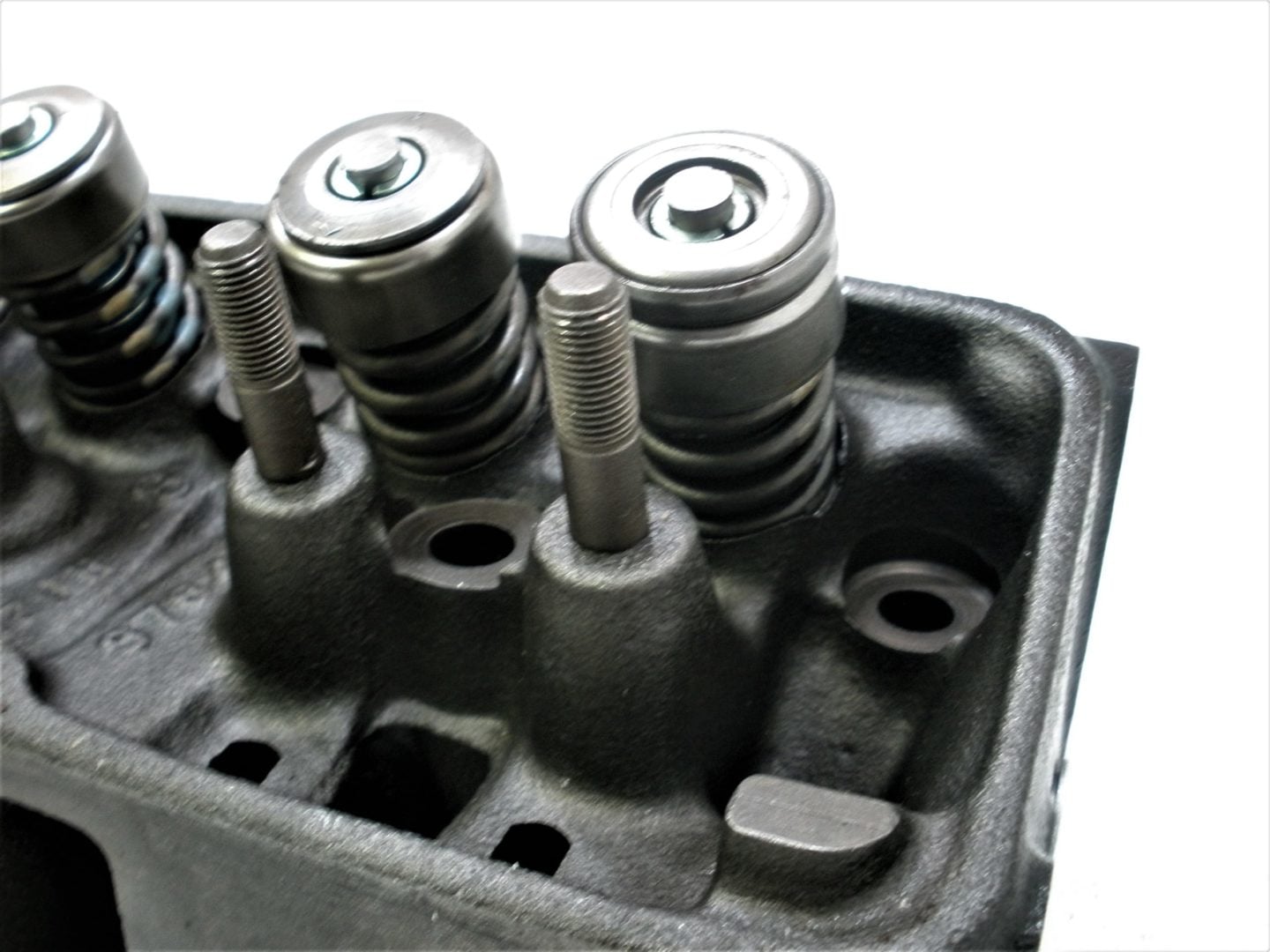 cylinder-head-378450-_md__-10-2-20-oerigjoperigjperiogjpoerigjioerjgoierjpgerijgoerigjgjio-3-
