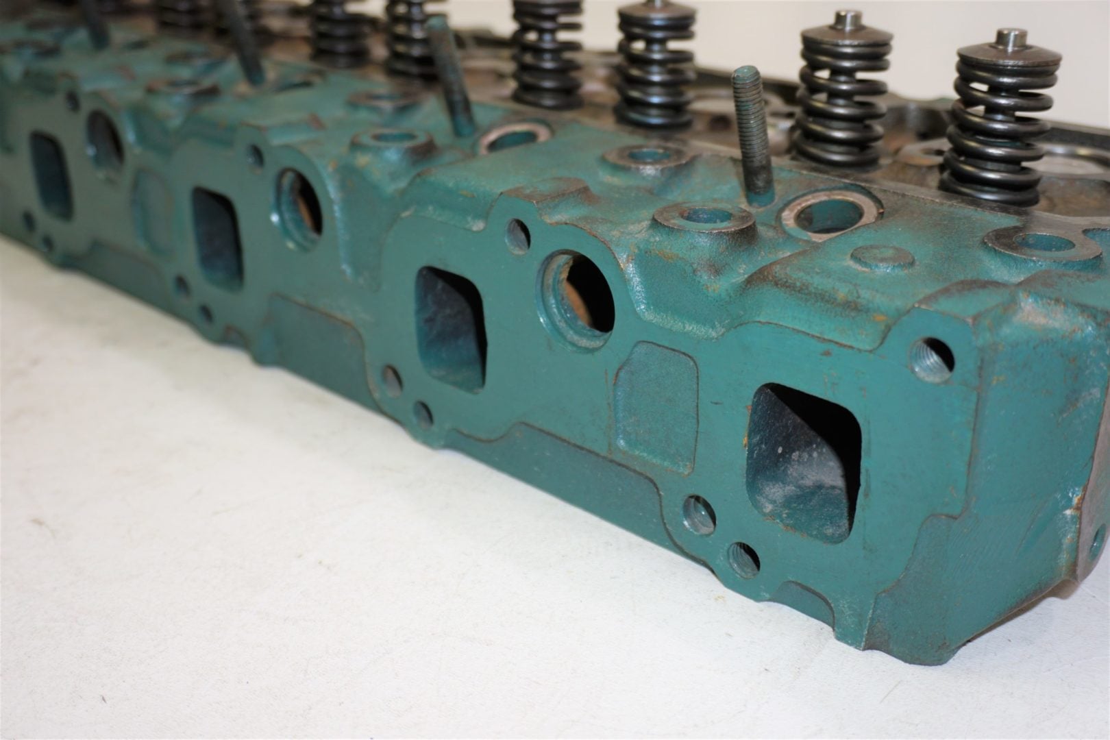 volvo-penta-3803308-cylinder-head-_md_-10-6-20-ewropigwjeoirgjpoirjpoiwjpogepdddiogjerigje-10-1-1