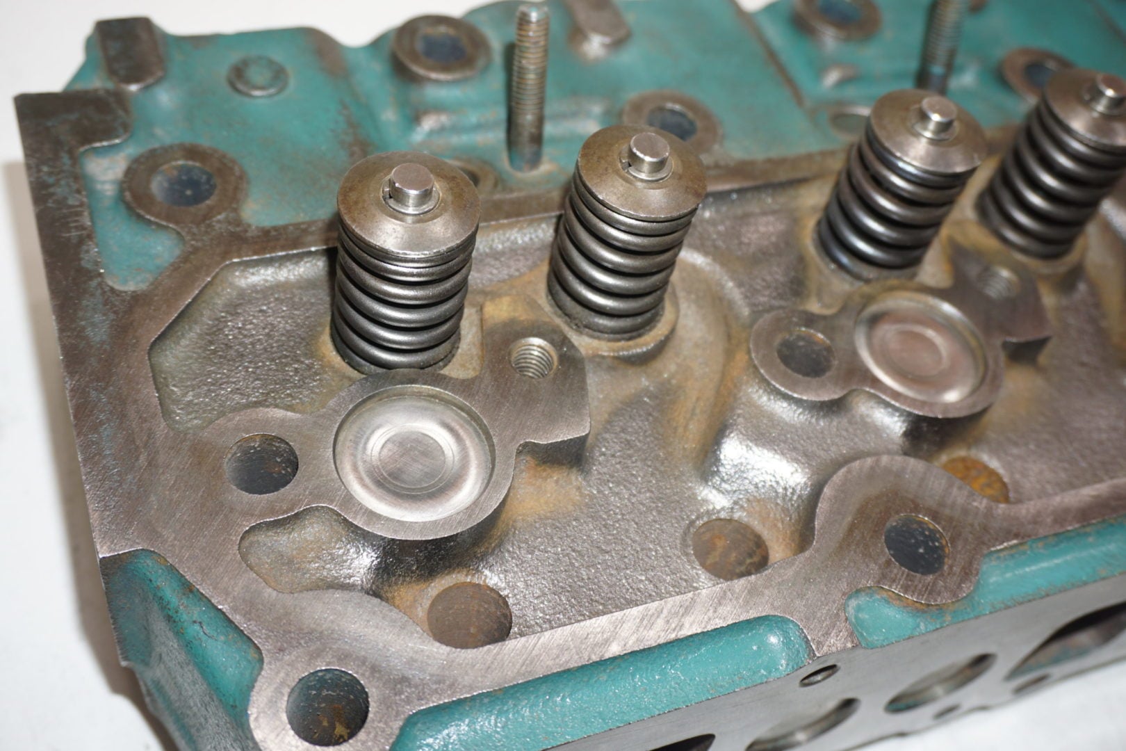 volvo-penta-3803308-cylinder-head-_md_-10-6-20-ewropigwjeoirgjpoirjpoiwjpogepdddiogjerigje-3-1-1