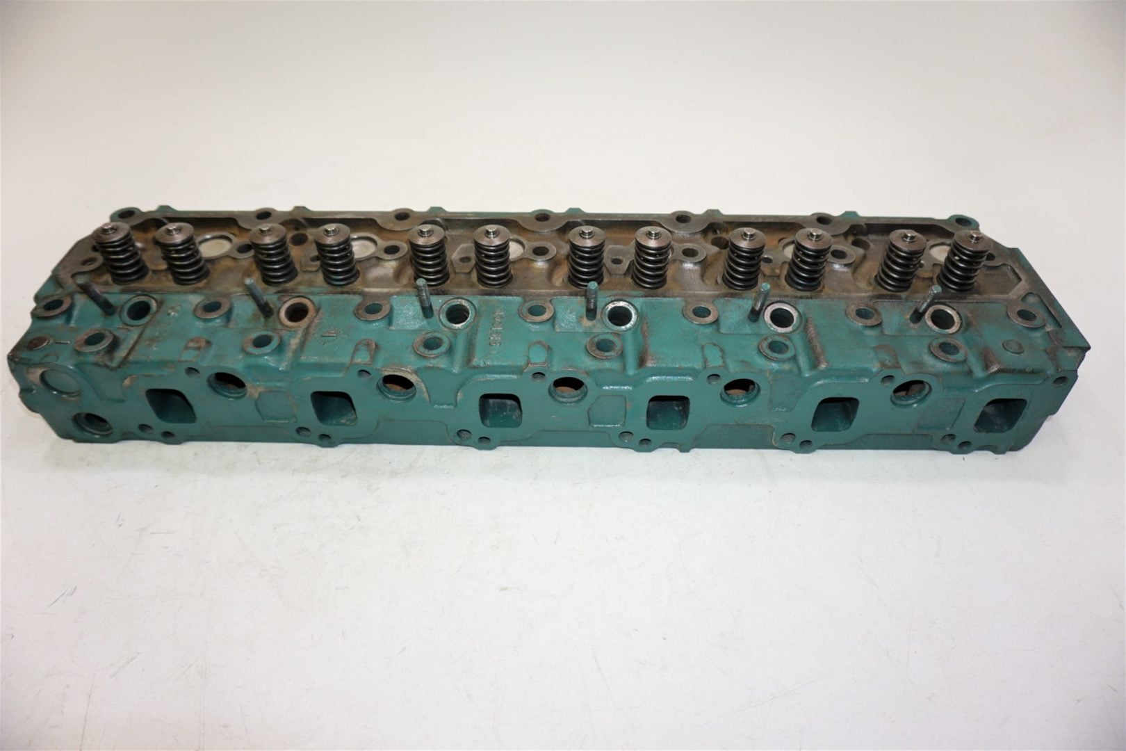 volvo-penta-3803308-cylinder-head-_md_-10-6-20-ewropigwjeoirgjpoirjpoiwjpogepdddiogjerigje-9-1-1