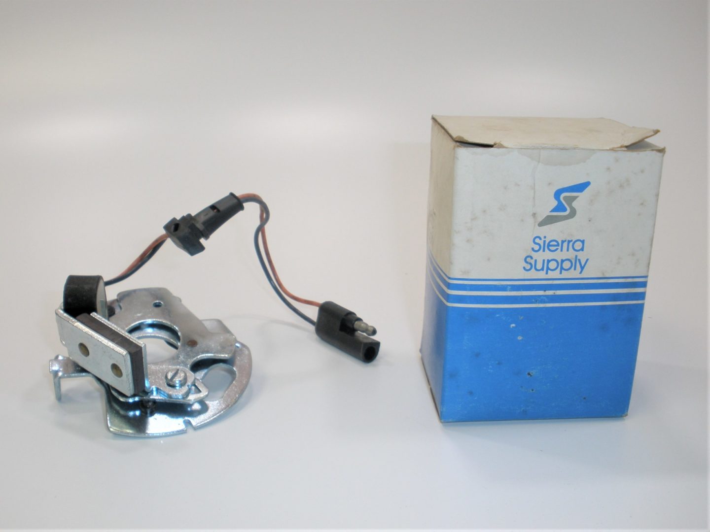 sierra-distributor-pick-up-and-plate-assembly-18-5104-_md_-11-4-20-eoprigjeiogjeiojgiogjwgioeropigjeopgregiorjporiegjer-1-