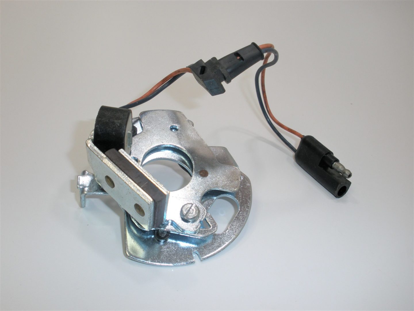 sierra-distributor-pick-up-and-plate-assembly-18-5104-_md_-11-4-20-eoprigjeiogjeiojgiogjwgioeropigjeopgregiorjporiegjer-3-
