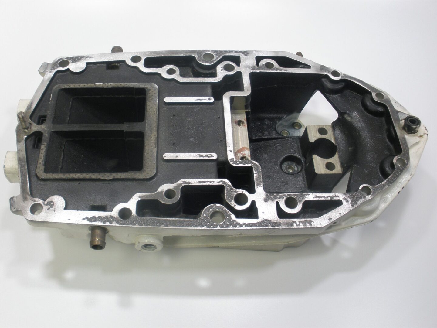brp-351536-evinrude-johnson-outboard-boat-motor-engine-midsection-_-md-_-12-8-20-oweprigjpoeigjweiogjgiojoifllljasoifjsiopfxvxzm-vnxm-cv-14-20-
