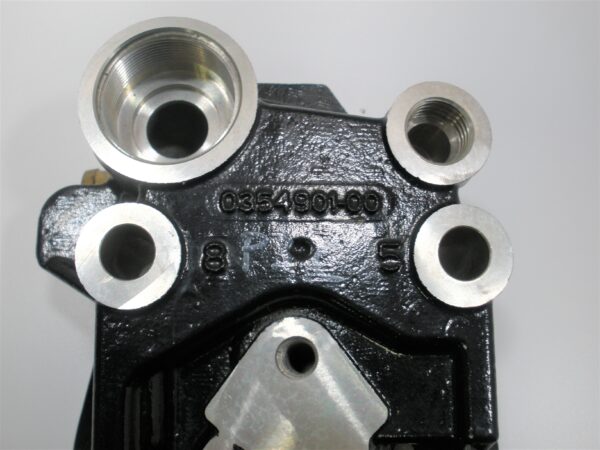 brp-cylinder-head-0354901-00-_md_-12-8-20-woeifjpwoeifjpwoifjpwiofjpwiofjpweiojfpiowfjpwoeifje-4-
