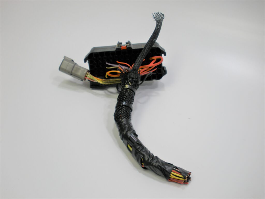 BRP Ski-Doo OEM Snow Machine Engine Fuse Panel Box Wire Harness *FOR ...