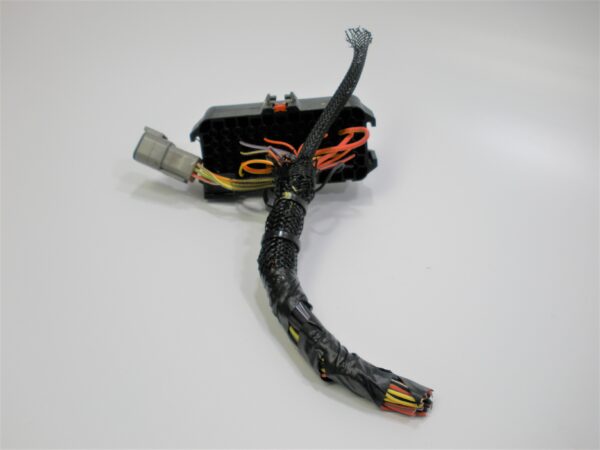 brp-ski-doo-snowmobile-engine-motor-fuse-box-panel-wire-harness-_md_-12-10-20-woiefjwopfijwfopwqjfpowjfpwiofjepifjwepiofjpwefiow-2-