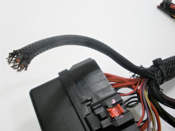 brp-ski-doo-snowmobile-engine-motor-fuse-box-panel-wire-harness-with-cover_md_-12-10-20-poeirfjpoeifjpeoirfjpoerifjpoeirfjperioofjeriojfepwrfj-5-