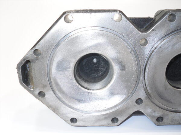 omc-344497-cylinder-head-w-injectors_js_12142020-845-10-