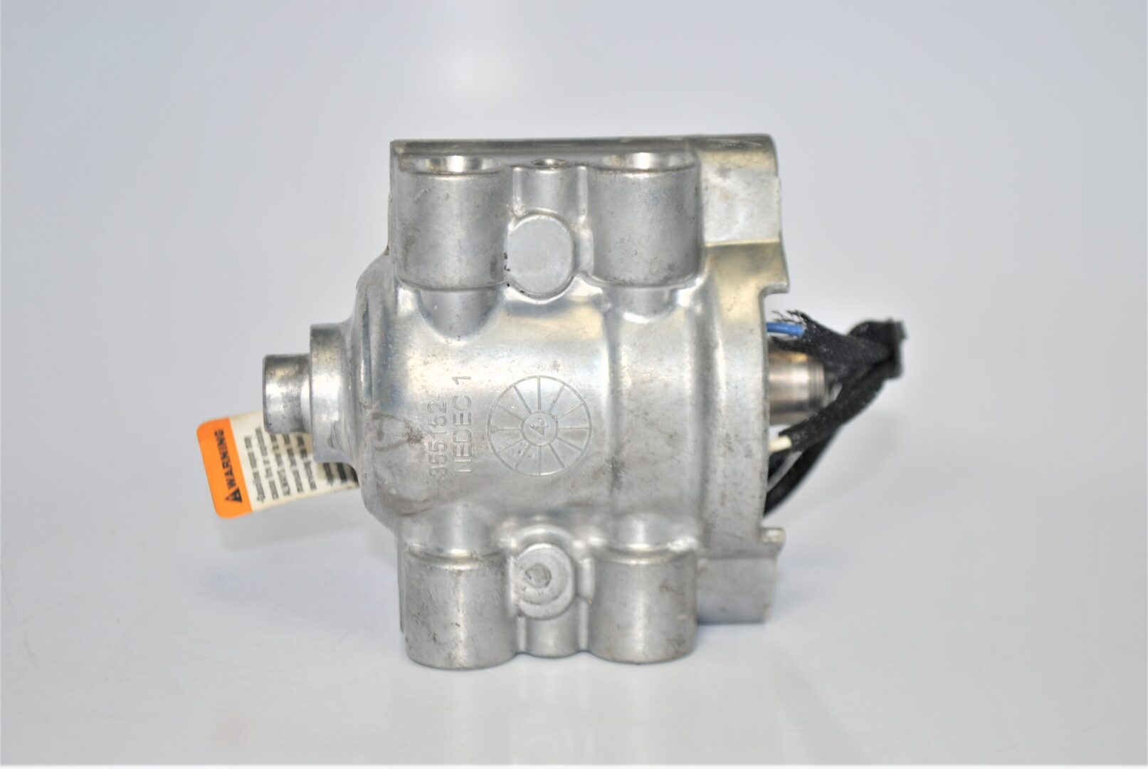 omc-fuel-injector-5009208_eh_12112020-6-