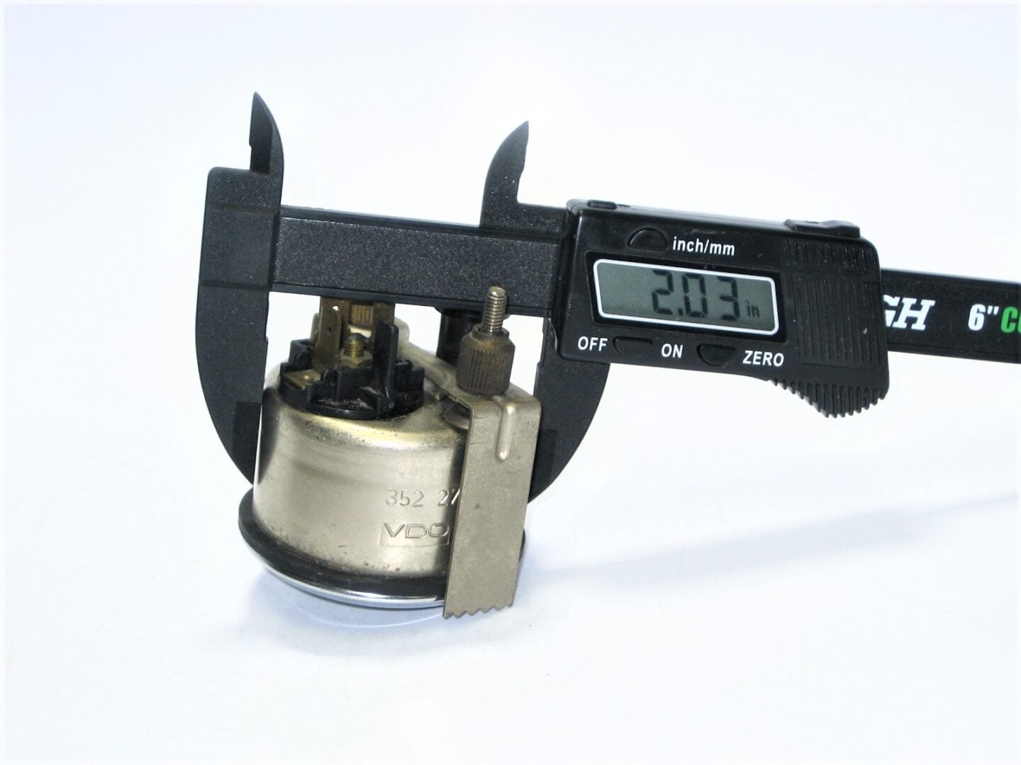 vdo-gauge-352-271_eh_1252021-4-