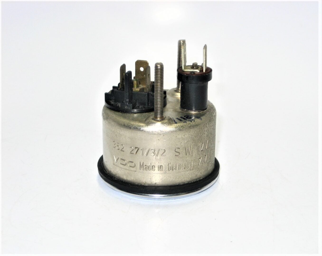vdo-gauge-352-271_eh_1252021-8-
