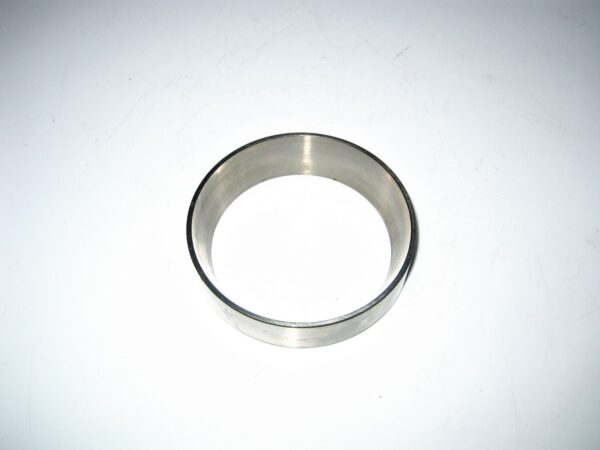 volvo-bearing-184649_eh_1192021-8-