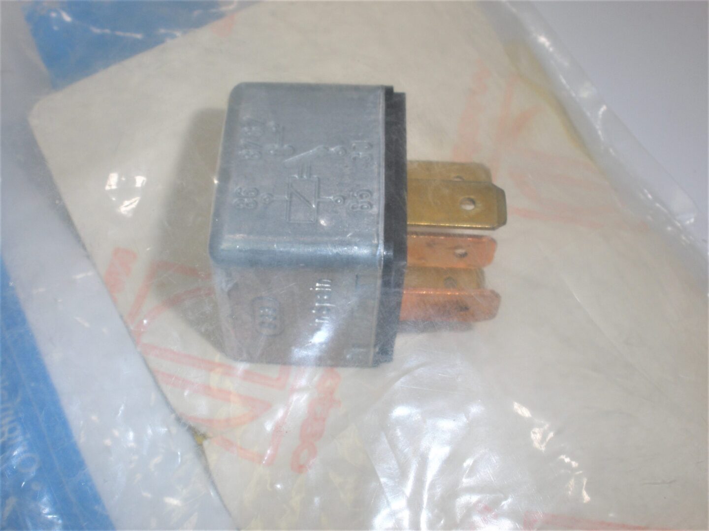 volvo-penta-876037-3-aq270280-sterndrive-boat-motor-power-trim-relay-876037-3-_md_-1-19-21-woqipefwoiefjwopiefjpowqeifjpowi-7-