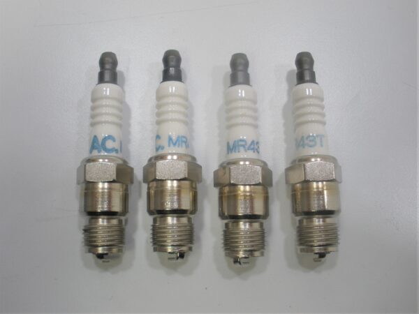 volvo-penta-qty-4-gasoline-sterndrive-boat-motor-spark-plug-kit-oem-3851861-_md_-1-25-21-qwoeifjopwefijwopefpowiefepwoifj-3-