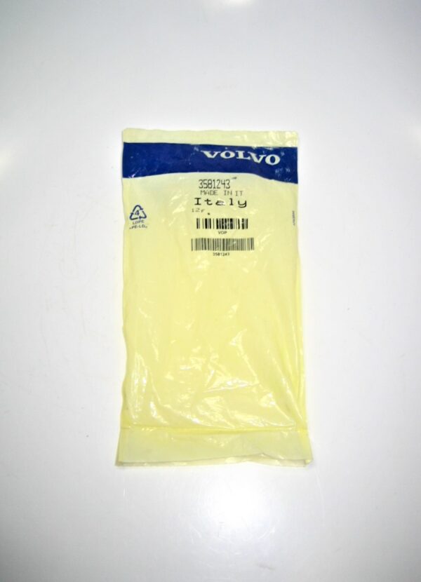 volvo-pin-3581243_eh_1182021-1-
