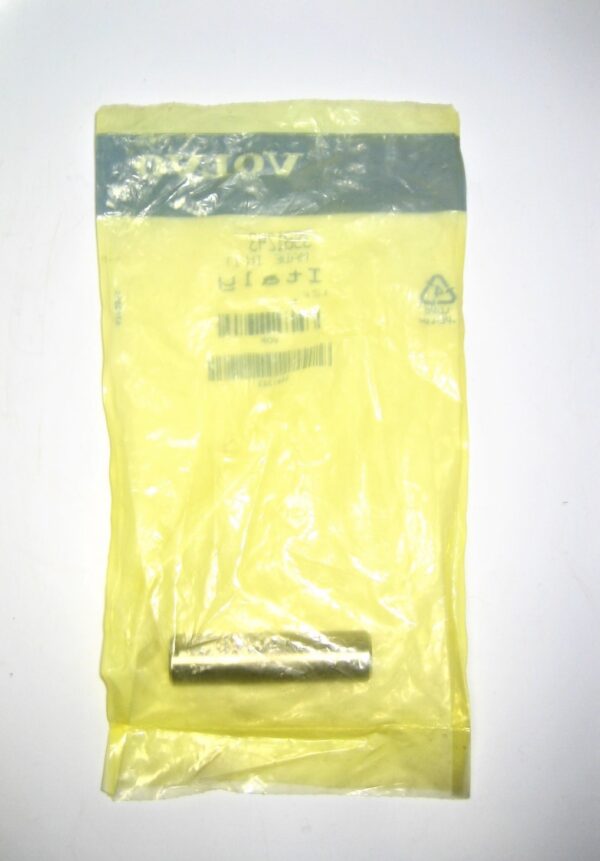 volvo-pin-3581243_eh_1182021-3-