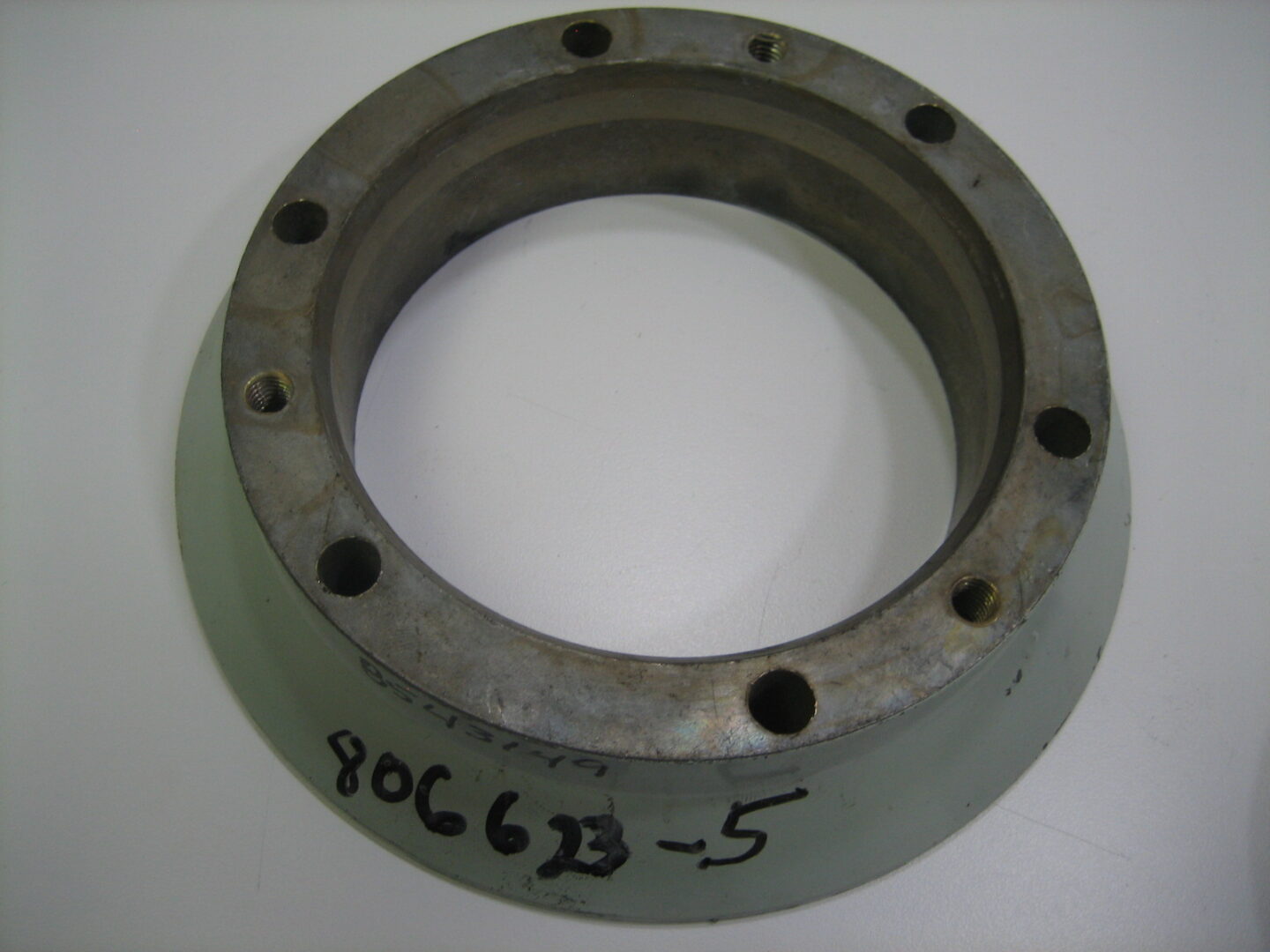 volvo-penta-806623-aq-series-marine-sterndrive-transom-clamping-ring-blemished-_md_-2-2-21-weiofjqpwoeifjwpoiejpoifjwepofjpqweoij-2-