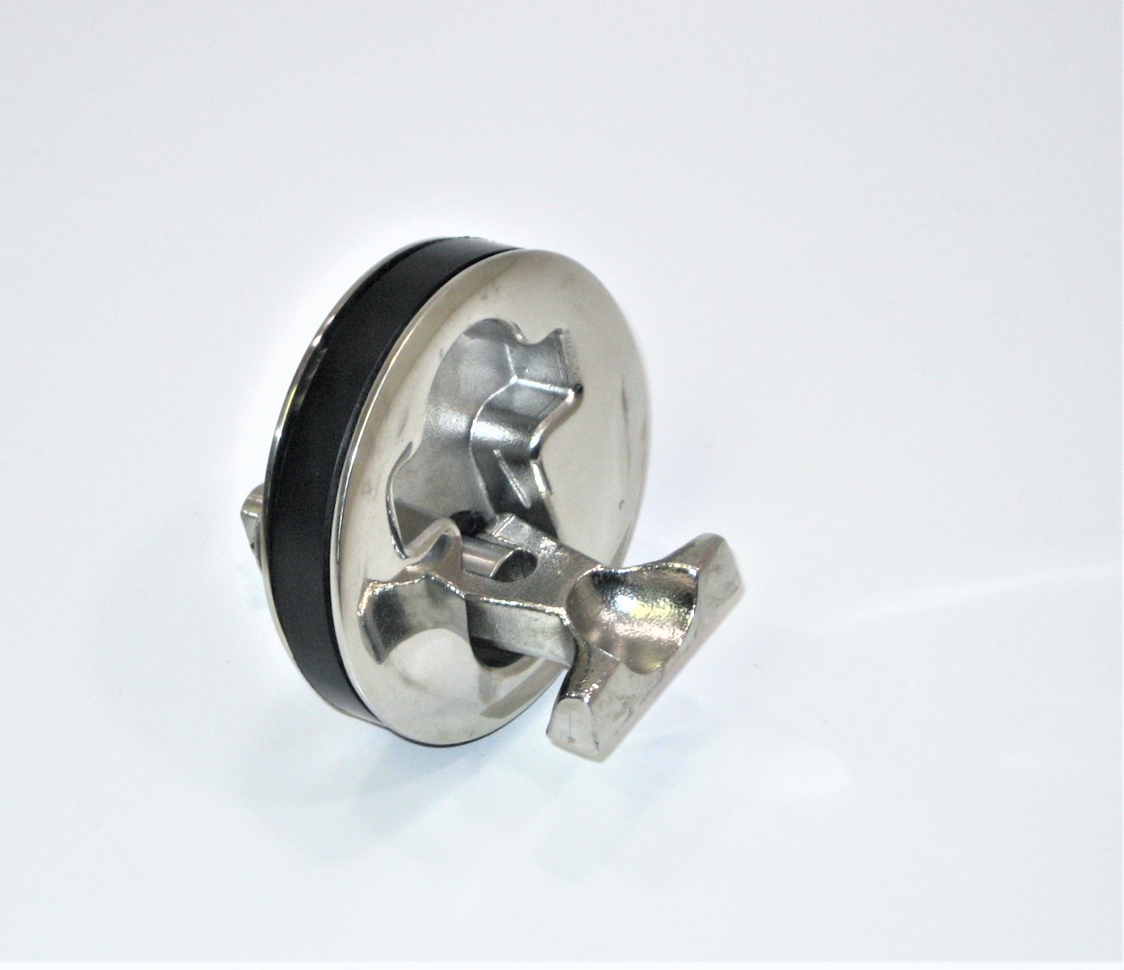 1656719-flush-mount-round-latch_eh_3102021-5-