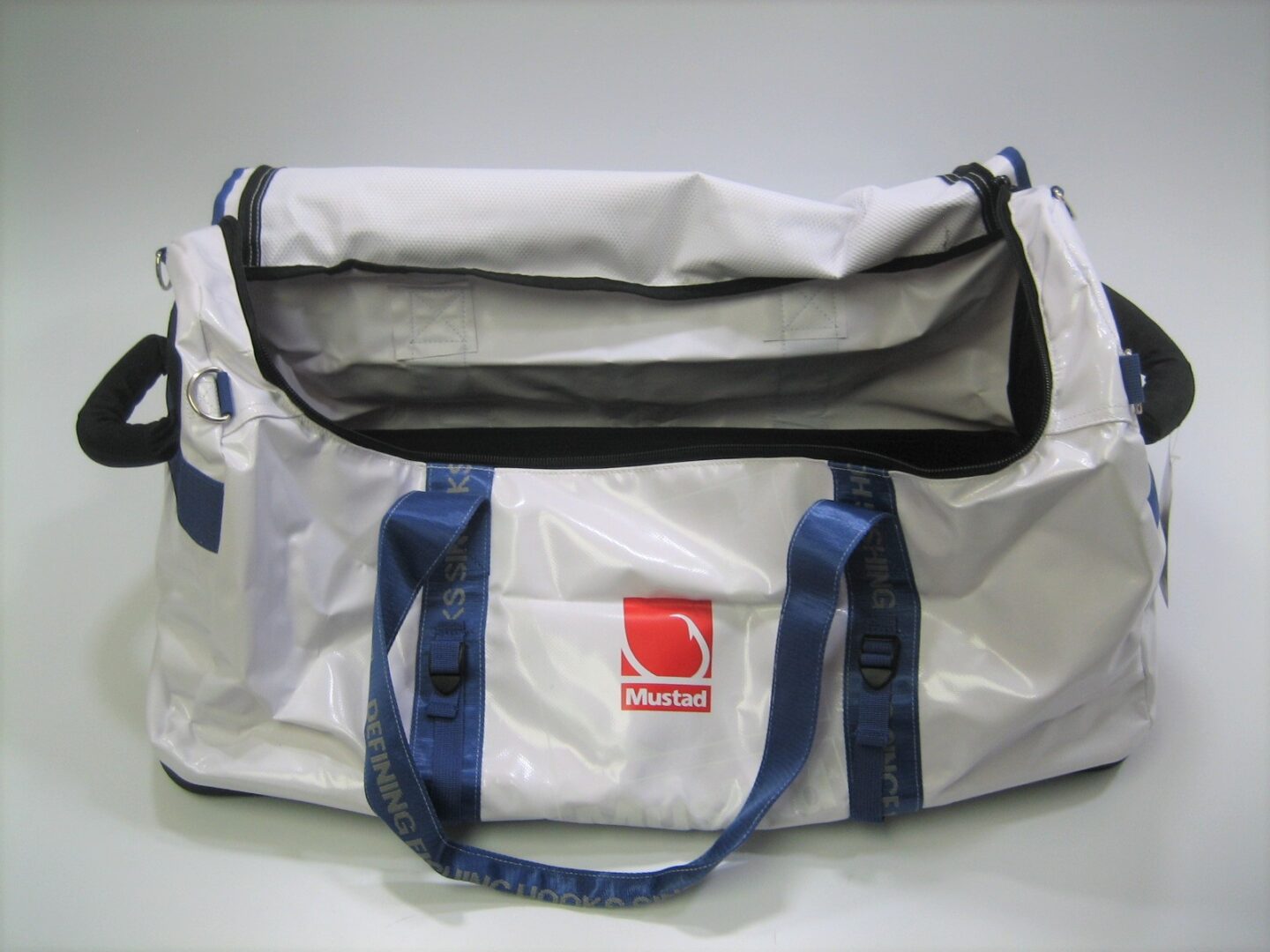 mustad-mb008-marine-30-white-waterproof-boat-gear-duffel-bag-newfree-ship-_md_-3-1-21-eporigjepoigjepwoigjeporigjepoirgj-4-