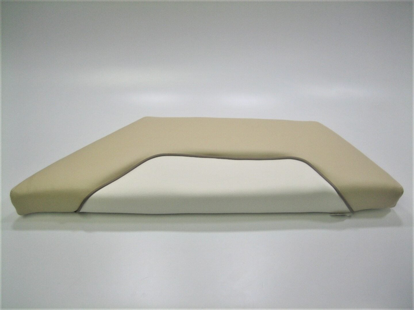 sea-ray-2076911-marine-boat-beige-white-oem-starboard-cockpit-seat-cushion-new-_md_-3-11-21-wopeifjpqweoifjqwoifqjwopijopqwj-2-