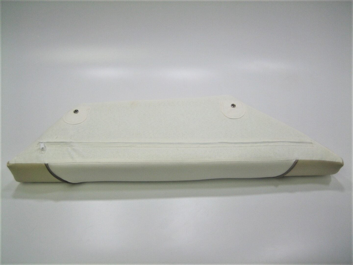 sea-ray-2076911-marine-boat-beige-white-oem-starboard-cockpit-seat-cushion-new-_md_-3-11-21-wopeifjpqweoifjqwoifqjwopijopqwj-3-