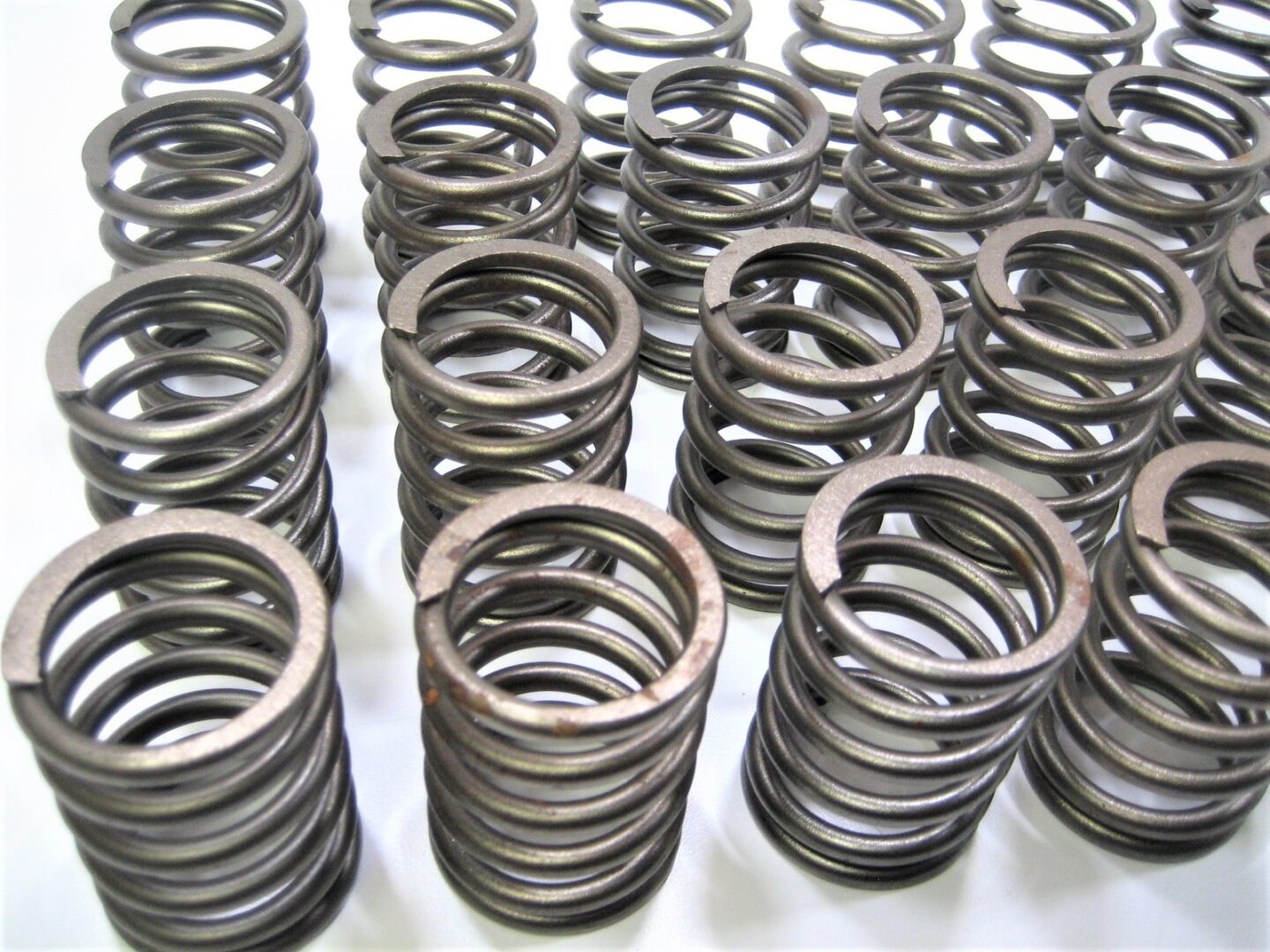 volvo-penta-467334-motor-engine-cylinder-head-oem-valve-springs-newfree-ship-_md_-3-15-21-wopeijfpweoqifjqpiwjefpweoifjeopi-6-