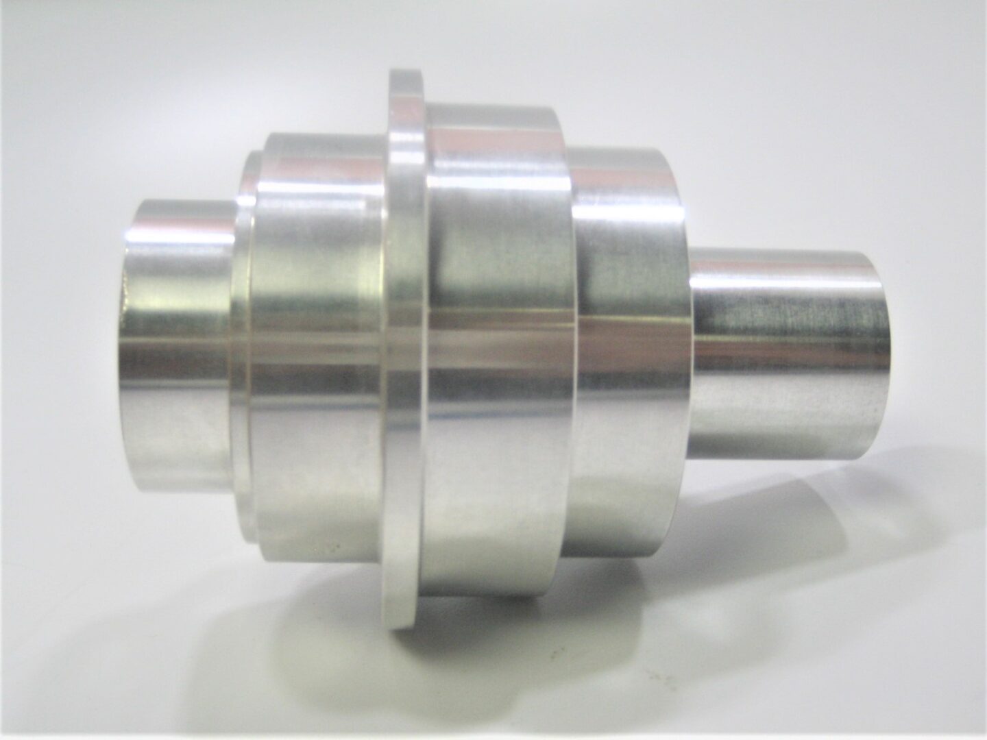 volvo-penta-885557-marine-motor-sterndrive-engine-oem-mandrel-newfree-ship-_md_-3-24-21-woeifjwpqofijwpoifjwpfioqwiofjwio-4-