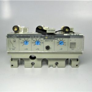 Merlin Gerin 31470 STR22SE 250A 600V 3-Pole Compact NS Electronic Trip ...