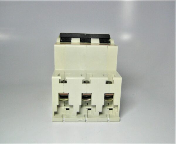 merlin-gerin-20430-circuit-breaker_eh_6302021-9-