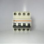 merlin-gerin-20453-breaker_eh_712021-1-