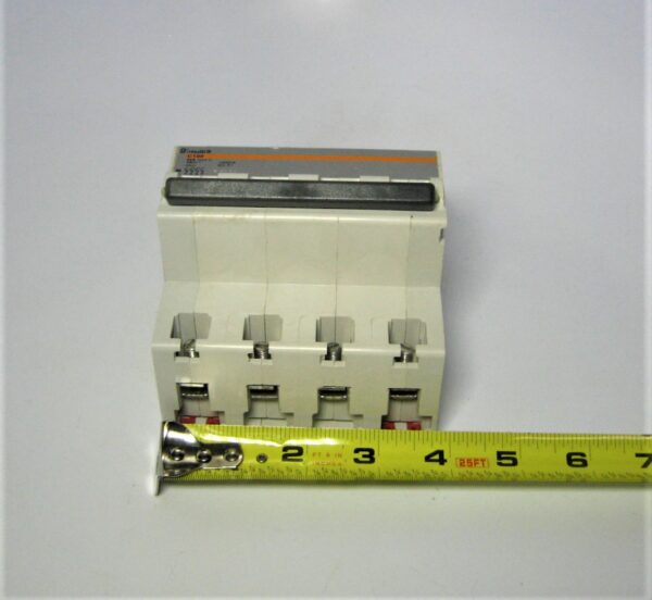 merlin-gerin-20453-breaker_eh_712021-3-