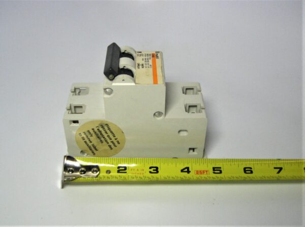 merlin-gerin-blemished-breaker_eh_722021-3-