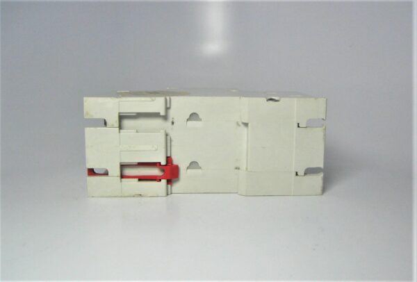 merlin-gerin-blemished-breaker_eh_722021-5-