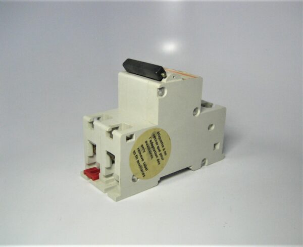 merlin-gerin-blemished-breaker_eh_722021-6-