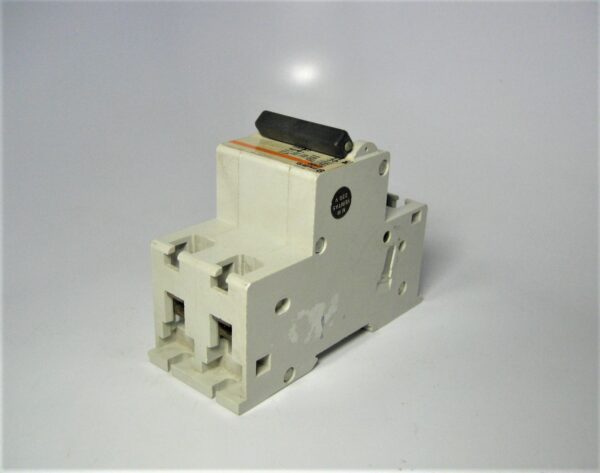 merlin-gerin-blemished-breaker_eh_722021-7-