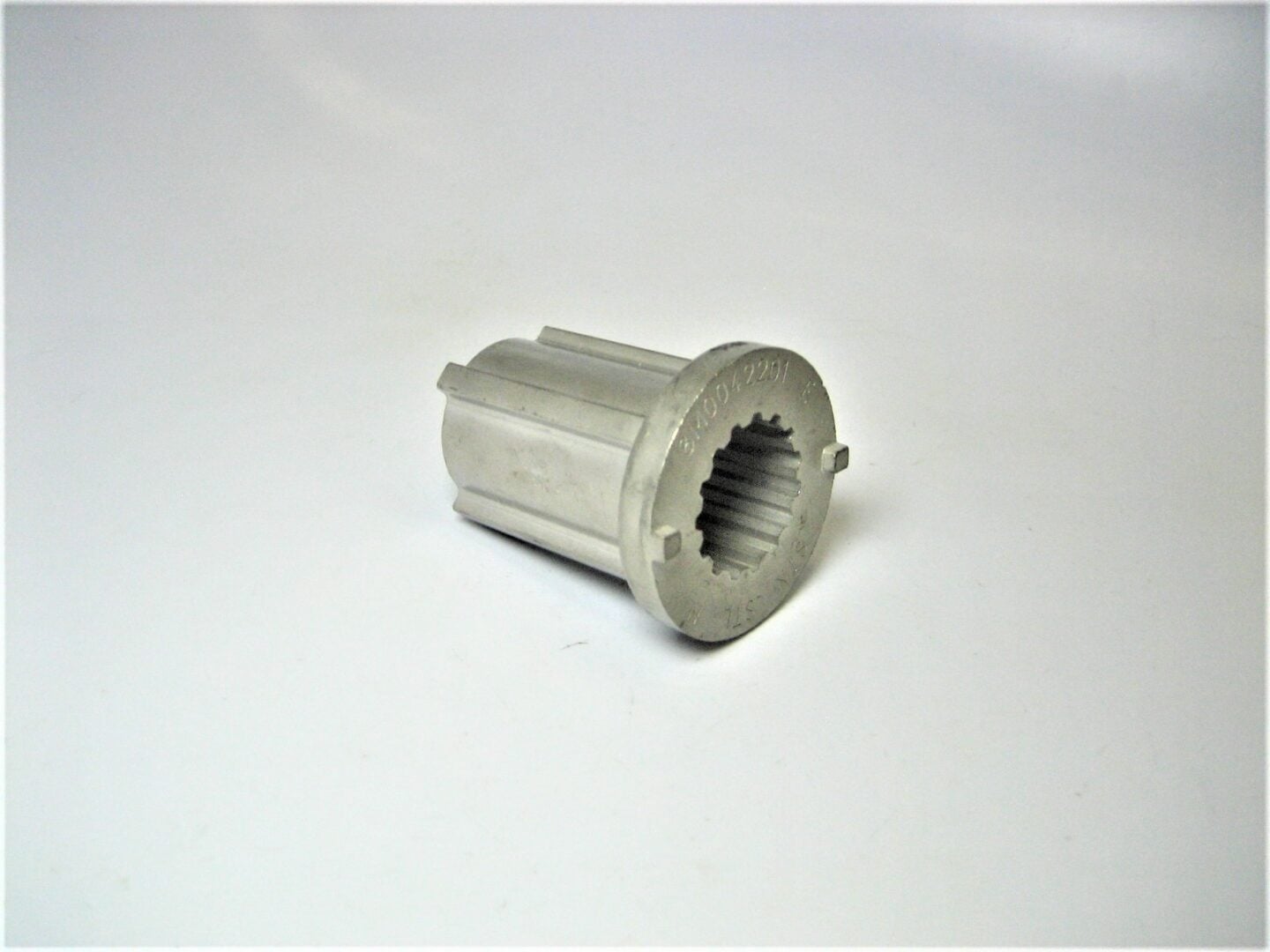 mercury-8m0042201-adaptor_eh_9242021
